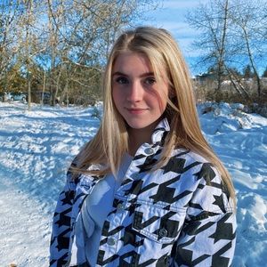 Meet your Posher, Avery